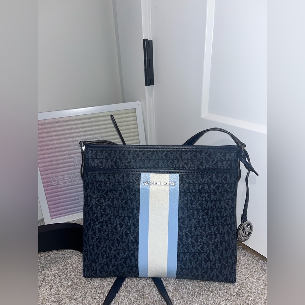 NWT Michael Kors Bedford Small Logo Stripe Crossbody